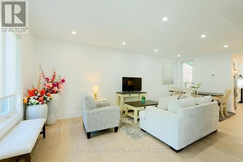 Main & 2Nd - 70 Carlaw Avenue, Toronto, ON - Indoor Photo Showing Living Room