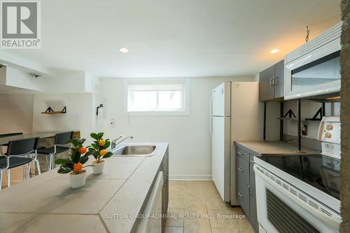 Bsmt - 70 Carlaw Avenue, Toronto, ON - Indoor Photo Showing Kitchen