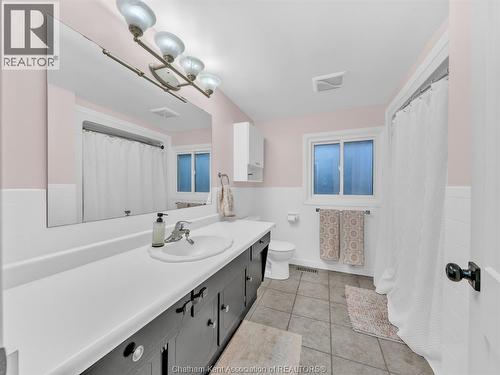 48 Alpine Avenue, Chatham, ON - Indoor Photo Showing Bathroom