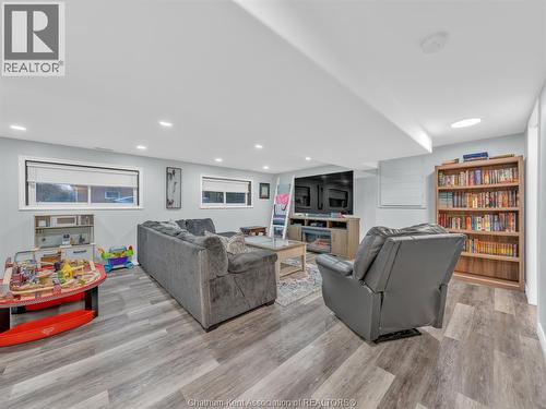 48 Alpine Avenue, Chatham, ON - Indoor