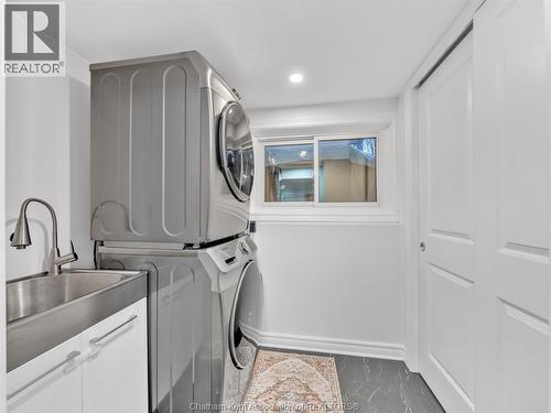48 Alpine Avenue, Chatham, ON - Indoor Photo Showing Laundry Room