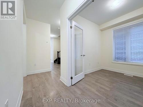 20 Daffodil Road, Springwater, ON - Indoor Photo Showing Other Room