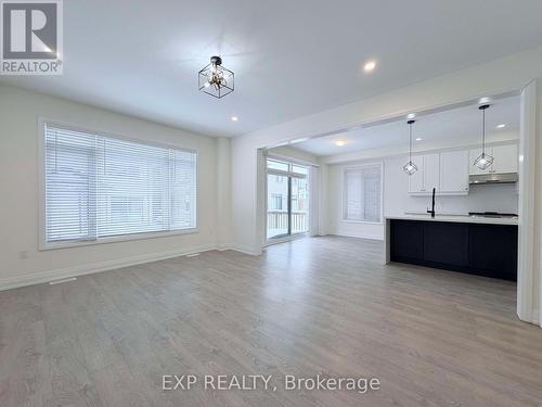 20 Daffodil Road, Springwater, ON - Indoor