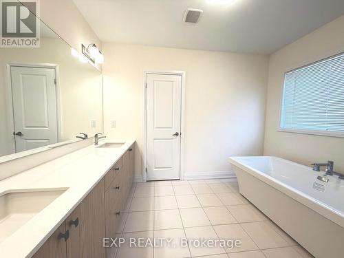 20 Daffodil Road, Springwater, ON - Indoor Photo Showing Bathroom