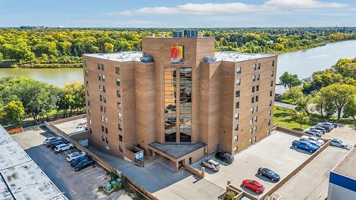 501-1660 Pembina Hwy, Winnipeg, MB 