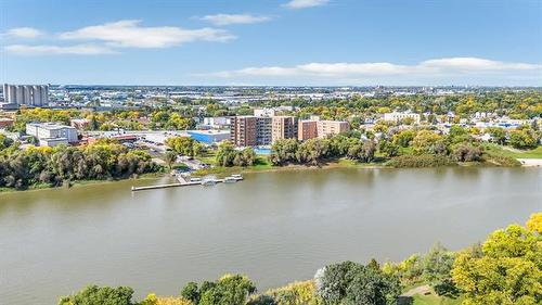 501-1660 Pembina Hwy, Winnipeg, MB 