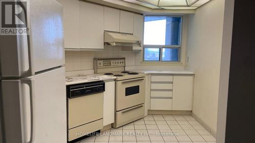 1217 - 4725 Sheppard Avenue E, Toronto, ON - Indoor Photo Showing Kitchen