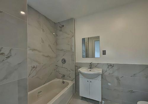 Salle de bains - 5196 Rue Rivard, Montréal (Le Plateau-Mont-Royal), QC - Indoor Photo Showing Bathroom
