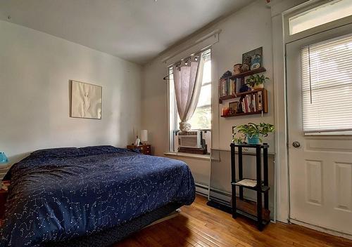 Chambre à coucher - 5196 Rue Rivard, Montréal (Le Plateau-Mont-Royal), QC - Indoor Photo Showing Bedroom