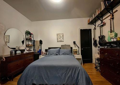 Chambre à coucher - 5196 Rue Rivard, Montréal (Le Plateau-Mont-Royal), QC - Indoor Photo Showing Bedroom
