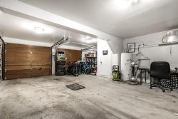 Garage - 