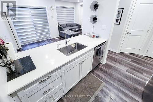 79 - 575 Woodward Avenue, Hamilton, ON - Indoor Photo Showing Kitchen