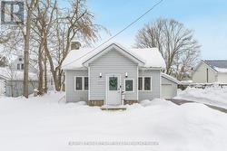 2108 VICTORIA STREET  Innisfil, ON L9S 1K4