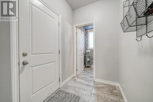 2 Brookfield Court, Ingersoll (Ingersoll - South), ON - Indoor Photo Showing Other Room