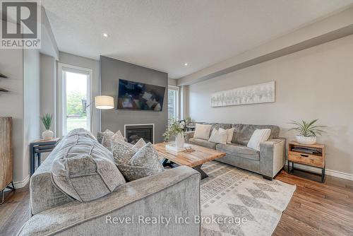 2 Brookfield Court, Ingersoll (Ingersoll - South), ON - Indoor Photo Showing Living Room With Fireplace