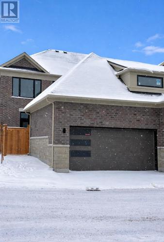 Beautifully designed with great curb appeal - 156 Alcorn Drive, Kawartha Lakes (Lindsay), ON - Outdoor