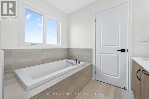 1473 Savoline Boulevard, Milton, ON - Indoor Photo Showing Bathroom