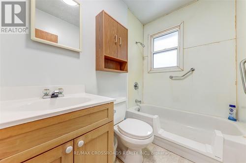 9 Euclid Avenue, Toronto, ON - Indoor Photo Showing Bathroom