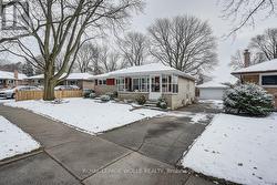 116 BONIFACE AVENUE  Kitchener, ON N2C 1L9