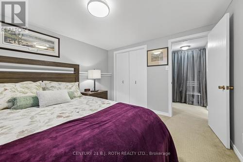 212 Church Street, Bradford West Gwillimbury, ON - Indoor Photo Showing Bedroom