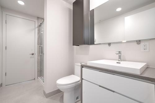 Bathroom - 713-1288 Rue St-Antoine O., Montréal (Ville-Marie), QC - Indoor Photo Showing Bathroom