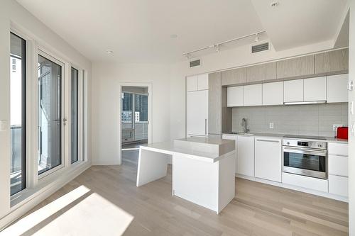 Dining room - 713-1288 Rue St-Antoine O., Montréal (Ville-Marie), QC - Indoor Photo Showing Kitchen