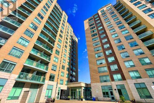 210 - 23 Oneida Crescent, Richmond Hill, ON - Outdoor With Facade