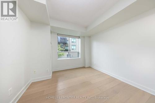 210 - 23 Oneida Crescent, Richmond Hill, ON - Indoor Photo Showing Other Room