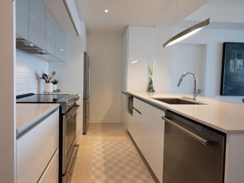 Kitchen - 402-151 Rue De La Rotonde, Montréal (Verdun/Île-Des-Soeurs), QC - Indoor Photo Showing Kitchen With Upgraded Kitchen