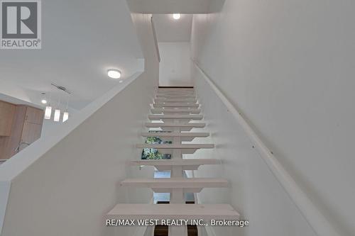 10 Rainwater Lane, Barrie, ON - Indoor Photo Showing Other Room