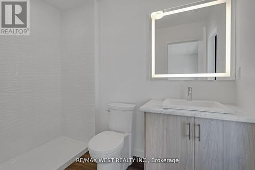 10 Rainwater Lane, Barrie, ON - Indoor Photo Showing Bathroom