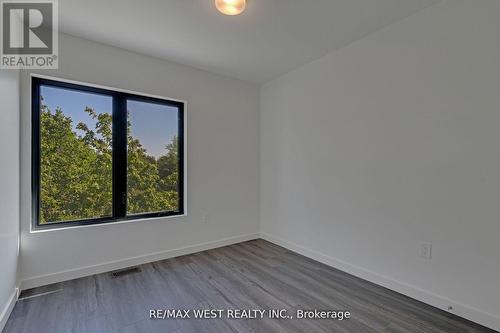 10 Rainwater Lane, Barrie, ON - Indoor Photo Showing Other Room
