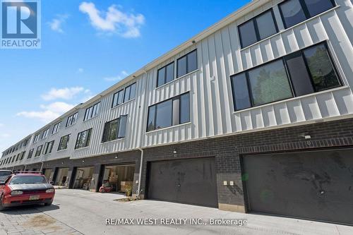 10 Rainwater Lane, Barrie, ON - Outdoor