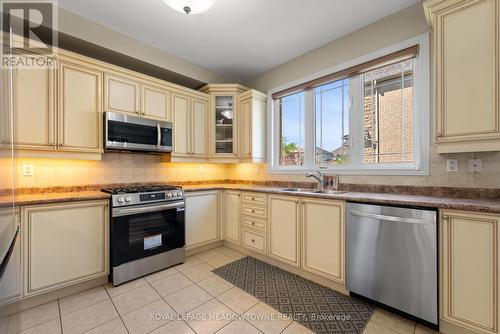 9 Black Bear Trail, Brampton, ON - Indoor Photo Showing Kitchen With Stainless Steel Kitchen With Double Sink