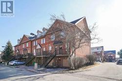39 - 3895 DOUG LEAVENS BOULEVARD  Mississauga, ON L5N 7G1