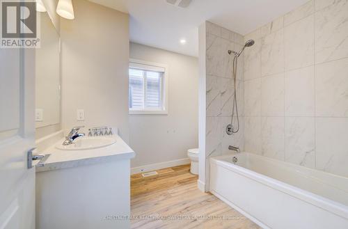 A - 33 Second Avenue, Kitchener, ON - Indoor Photo Showing Bathroom