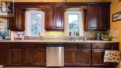 132 Elgin Avenue E, Goderich (Goderich (Town)), ON - Indoor Photo Showing Kitchen With Double Sink