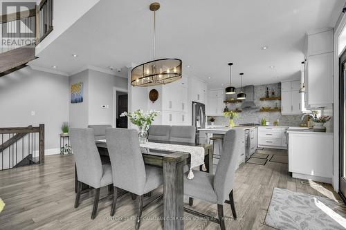 405 Darcy Drive, Strathroy-Caradoc (Ne), ON - Indoor Photo Showing Dining Room