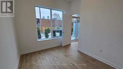 102 - 500 Plains Road E, Burlington, ON - Indoor Photo Showing Other Room