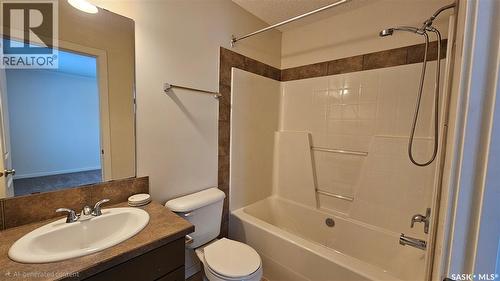 30 235 Rosewood Boulevard E, Saskatoon, SK - Indoor Photo Showing Bathroom