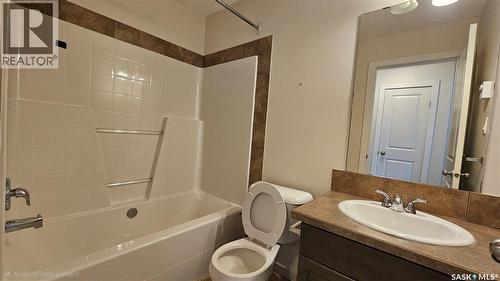 30 235 Rosewood Boulevard E, Saskatoon, SK - Indoor Photo Showing Bathroom