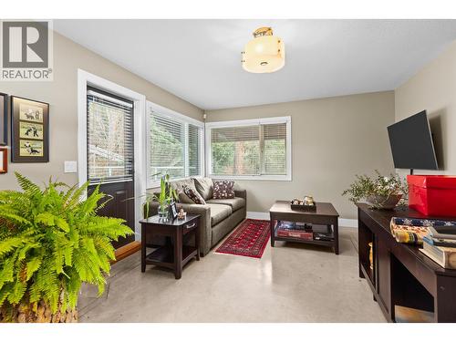 9900 Eastside Road Unit# 3, Vernon, BC - Indoor Photo Showing Other Room