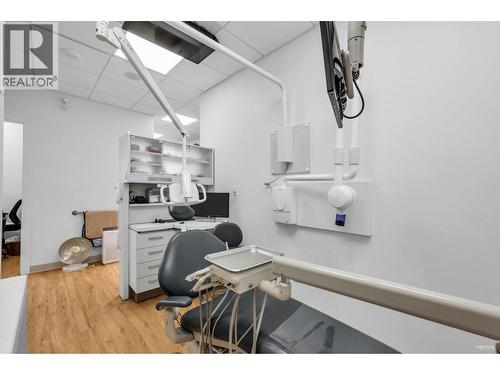 102 1048 Ridgeway Avenue, Coquitlam, BC 