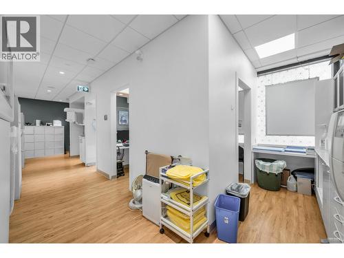 102 1048 Ridgeway Avenue, Coquitlam, BC 