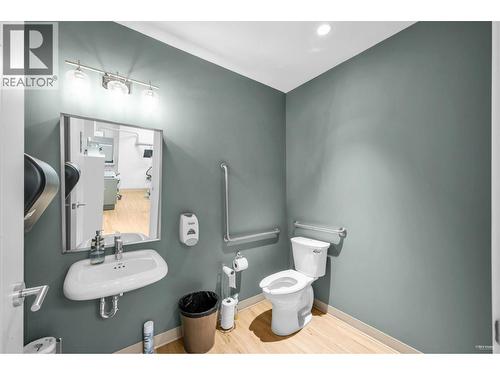 102 1048 Ridgeway Avenue, Coquitlam, BC 