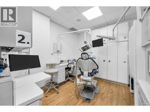 102 1048 Ridgeway Avenue, Coquitlam, BC 