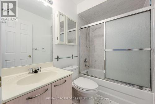 111 Pond Drive, Markham, ON - Indoor Photo Showing Bathroom