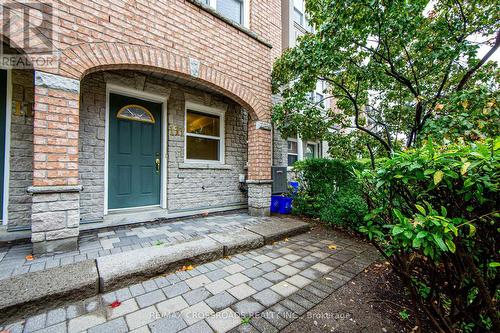 111 Pond Drive, Markham, ON - Outdoor