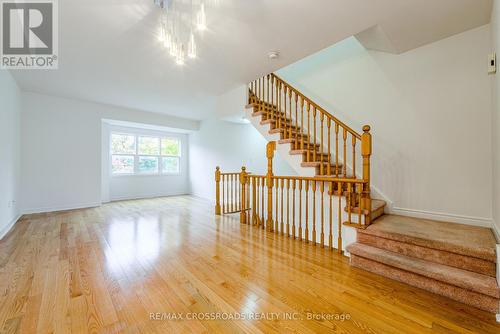 111 Pond Drive, Markham, ON - Indoor Photo Showing Other Room