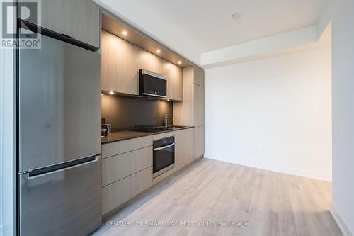 1115 - 60 Central Park Roadway, Toronto, ON - Indoor Photo Showing Kitchen